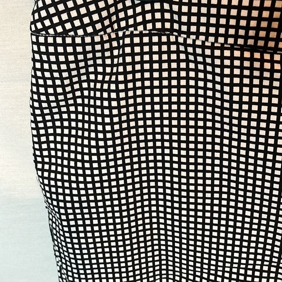 Chico’s Pants Stretch Cropped - Picture 10 of 14